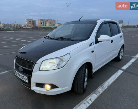 Белый Шевроле Авео, объемом двигателя 1.5 л и пробегом 229 тыс. км за 4300 $, фото 9 на Automoto.ua