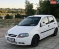 Белый Шевроле Авео, объемом двигателя 1.5 л и пробегом 202 тыс. км за 3850 $, фото 1 на Automoto.ua