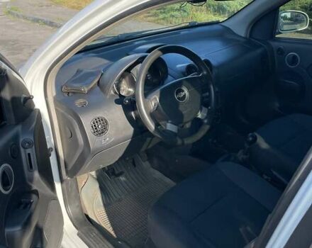 Белый Шевроле Авео, объемом двигателя 1.5 л и пробегом 310 тыс. км за 2500 $, фото 7 на Automoto.ua