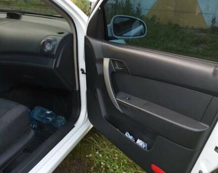 Белый Шевроле Авео, объемом двигателя 1.5 л и пробегом 143 тыс. км за 4700 $, фото 9 на Automoto.ua