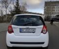 Белый Шевроле Авео, объемом двигателя 1.21 л и пробегом 180 тыс. км за 4200 $, фото 3 на Automoto.ua