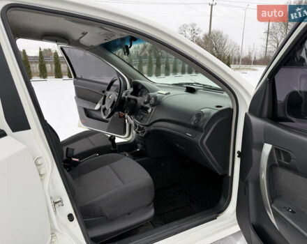 Білий Шевроле Авео, об'ємом двигуна 1.21 л та пробігом 227 тис. км за 2999 $, фото 10 на Automoto.ua