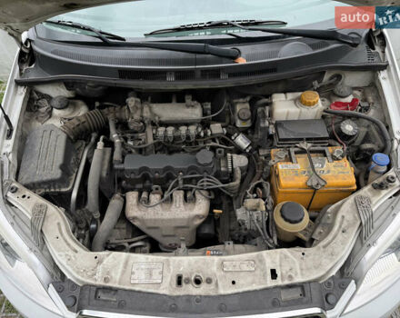 Белый Шевроле Авео, объемом двигателя 1.5 л и пробегом 109 тыс. км за 6299 $, фото 18 на Automoto.ua