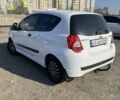 Белый Шевроле Авео, объемом двигателя 1.5 л и пробегом 260 тыс. км за 3600 $, фото 3 на Automoto.ua