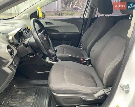 Белый Шевроле Авео, объемом двигателя 1.4 л и пробегом 139 тыс. км за 6400 $, фото 19 на Automoto.ua