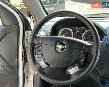 Білий Шевроле Авео, об'ємом двигуна 1.5 л та пробігом 81 тис. км за 4850 $, фото 136 на Automoto.ua