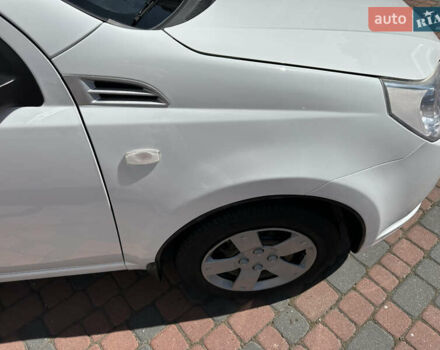 Білий Шевроле Авео, об'ємом двигуна 1.5 л та пробігом 81 тис. км за 4850 $, фото 94 на Automoto.ua