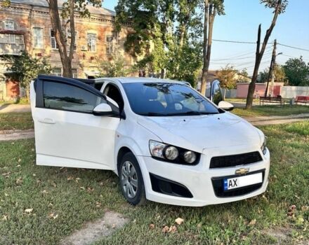 Белый Шевроле Авео, объемом двигателя 1.4 л и пробегом 158 тыс. км за 6700 $, фото 2 на Automoto.ua
