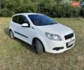 Белый Шевроле Авео, объемом двигателя 1.21 л и пробегом 200 тыс. км за 4200 $, фото 1 на Automoto.ua