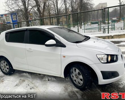 Білий Шевроле Авео, об'ємом двигуна 1.4 л та пробігом 140 тис. км за 6500 $, фото 1 на Automoto.ua