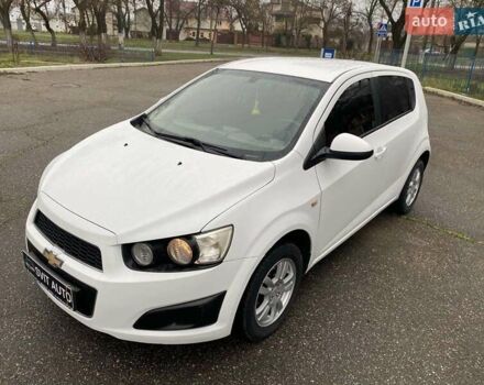 Белый Шевроле Авео, объемом двигателя 1.4 л и пробегом 139 тыс. км за 6400 $, фото 4 на Automoto.ua