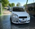 Белый Шевроле Авео, объемом двигателя 1.5 л и пробегом 160 тыс. км за 4500 $, фото 1 на Automoto.ua