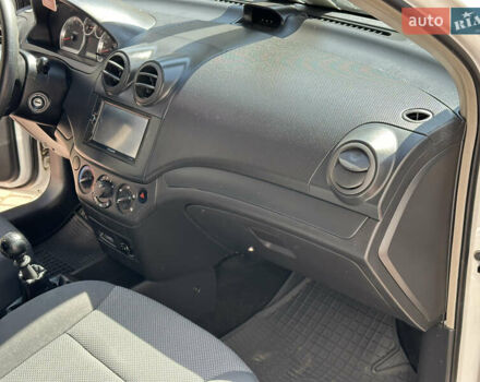 Белый Шевроле Авео, объемом двигателя 1.5 л и пробегом 81 тыс. км за 4650 $, фото 143 на Automoto.ua