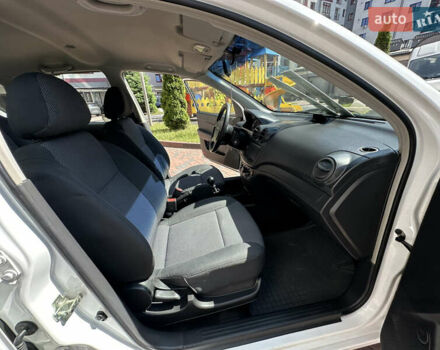 Белый Шевроле Авео, объемом двигателя 1.5 л и пробегом 81 тыс. км за 4650 $, фото 154 на Automoto.ua