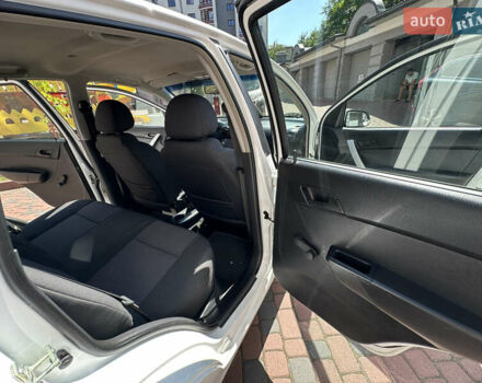 Белый Шевроле Авео, объемом двигателя 1.5 л и пробегом 81 тыс. км за 4650 $, фото 176 на Automoto.ua