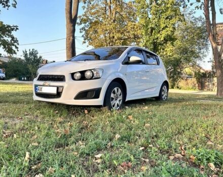 Белый Шевроле Авео, объемом двигателя 1.4 л и пробегом 158 тыс. км за 6500 $, фото 4 на Automoto.ua