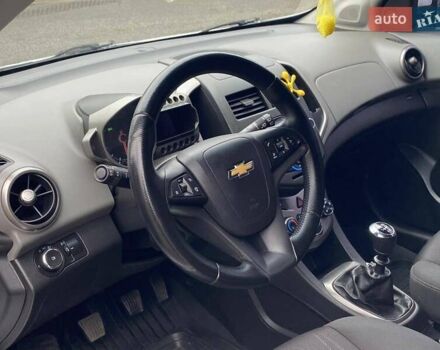 Белый Шевроле Авео, объемом двигателя 1.4 л и пробегом 139 тыс. км за 6400 $, фото 21 на Automoto.ua