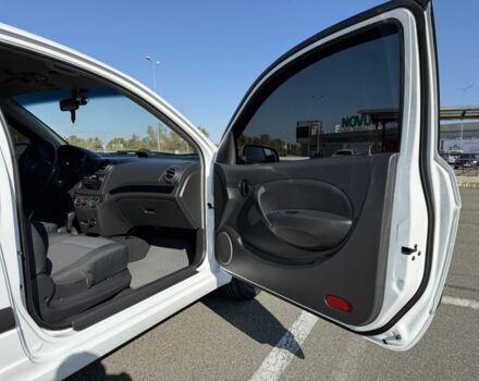 Белый Шевроле Авео, объемом двигателя 1.5 л и пробегом 140 тыс. км за 5200 $, фото 7 на Automoto.ua