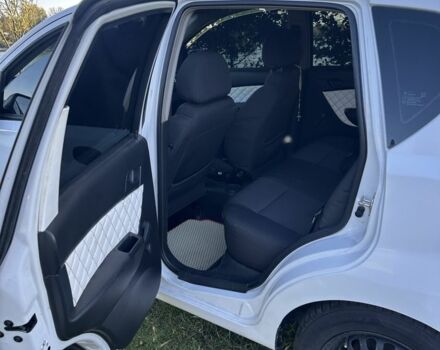 Белый Шевроле Авео, объемом двигателя 1.5 л и пробегом 168 тыс. км за 5200 $, фото 5 на Automoto.ua