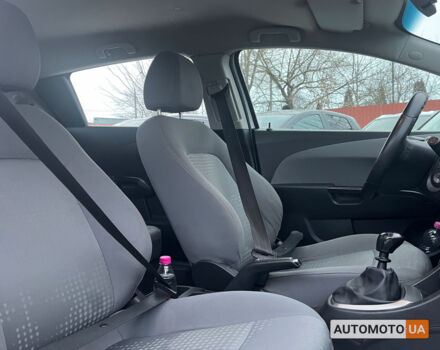 Белый Шевроле Авео, объемом двигателя 1.2 л и пробегом 139 тыс. км за 5700 $, фото 19 на Automoto.ua