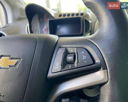 Белый Шевроле Авео, объемом двигателя 1.23 л и пробегом 187 тыс. км за 5800 $, фото 21 на Automoto.ua