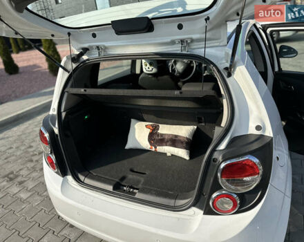 Белый Шевроле Авео, объемом двигателя 1.3 л и пробегом 270 тыс. км за 4900 $, фото 16 на Automoto.ua