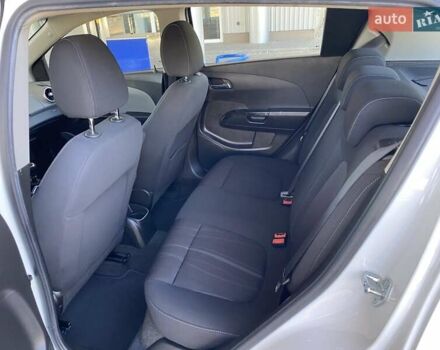 Белый Шевроле Авео, объемом двигателя 1.23 л и пробегом 187 тыс. км за 5800 $, фото 11 на Automoto.ua