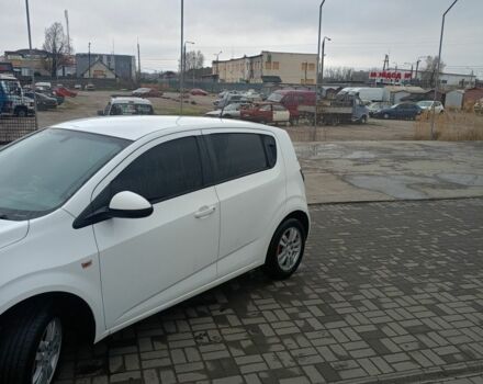 Белый Шевроле Авео, объемом двигателя 1.2 л и пробегом 250 тыс. км за 5199 $, фото 4 на Automoto.ua