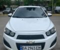 Белый Шевроле Авео, объемом двигателя 1.2 л и пробегом 236 тыс. км за 3500 $, фото 1 на Automoto.ua