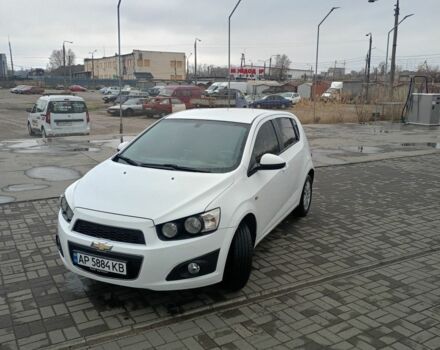 Белый Шевроле Авео, объемом двигателя 1.2 л и пробегом 250 тыс. км за 5199 $, фото 3 на Automoto.ua