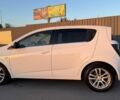 Белый Шевроле Авео, объемом двигателя 1.3 л и пробегом 240 тыс. км за 5400 $, фото 2 на Automoto.ua