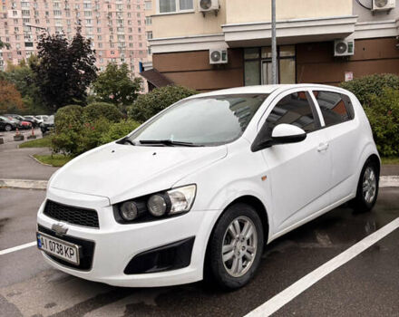 Шевроле Авео 2012 в Киеве на Automoto.ua Белый Шевроле Авео, объемом двигателя 1.25 л и пробегом 326 тыс. км за 4300 $, фото 1 на Automoto.ua
