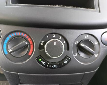 Белый Шевроле Авео, объемом двигателя 1.5 л и пробегом 44 тыс. км за 5999 $, фото 14 на Automoto.ua