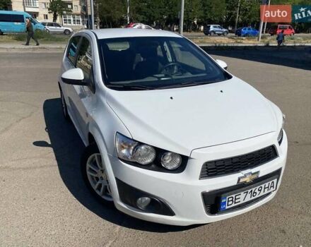 Белый Шевроле Авео, объемом двигателя 1.23 л и пробегом 187 тыс. км за 5800 $, фото 2 на Automoto.ua