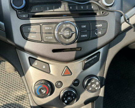 Белый Шевроле Авео, объемом двигателя 1.3 л и пробегом 270 тыс. км за 4900 $, фото 18 на Automoto.ua