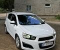 Белый Шевроле Авео, объемом двигателя 1.3 л и пробегом 215 тыс. км за 4300 $, фото 1 на Automoto.ua