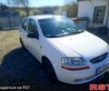 Белый Шевроле Авео, объемом двигателя 1.4 л и пробегом 370 тыс. км за 2400 $, фото 1 на Automoto.ua