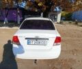 Белый Шевроле Авео, объемом двигателя 1.5 л и пробегом 210 тыс. км за 2400 $, фото 6 на Automoto.ua