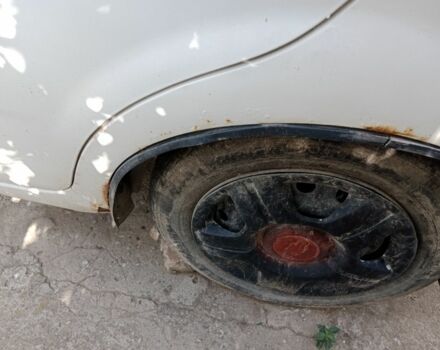 Белый Шевроле Авео, объемом двигателя 1.5 л и пробегом 357 тыс. км за 2000 $, фото 5 на Automoto.ua