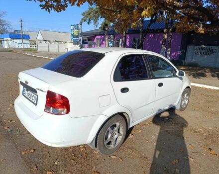 Белый Шевроле Авео, объемом двигателя 1.5 л и пробегом 210 тыс. км за 2400 $, фото 7 на Automoto.ua