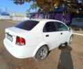 Белый Шевроле Авео, объемом двигателя 1.5 л и пробегом 210 тыс. км за 2400 $, фото 7 на Automoto.ua
