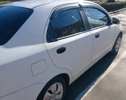 Білий Шевроле Авео, об'ємом двигуна 1.5 л та пробігом 295 тис. км за 3500 $, фото 2 на Automoto.ua