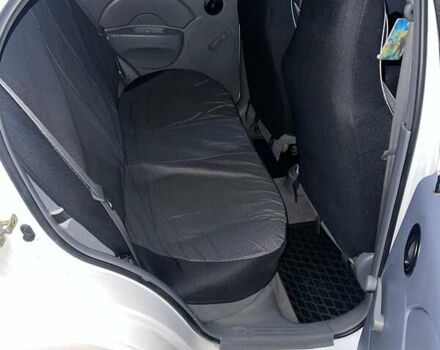 Белый Шевроле Авео, объемом двигателя 1.5 л и пробегом 250 тыс. км за 3400 $, фото 4 на Automoto.ua