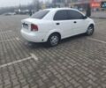 Белый Шевроле Авео, объемом двигателя 1.5 л и пробегом 250 тыс. км за 1650 $, фото 3 на Automoto.ua