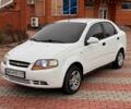 Белый Шевроле Авео, объемом двигателя 1.5 л и пробегом 197 тыс. км за 2200 $, фото 1 на Automoto.ua