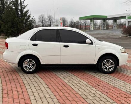 Белый Шевроле Авео, объемом двигателя 1.5 л и пробегом 197 тыс. км за 2200 $, фото 4 на Automoto.ua