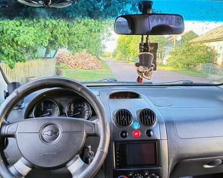 Белый Шевроле Авео, объемом двигателя 1.5 л и пробегом 203 тыс. км за 3500 $, фото 8 на Automoto.ua