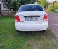Белый Шевроле Авео, объемом двигателя 1.5 л и пробегом 203 тыс. км за 3500 $, фото 4 на Automoto.ua