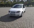 Білий Шевроле Авео, об'ємом двигуна 1.5 л та пробігом 200 тис. км за 1850 $, фото 2 на Automoto.ua
