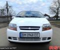Белый Шевроле Авео, объемом двигателя 1.5 л и пробегом 185 тыс. км за 2850 $, фото 3 на Automoto.ua